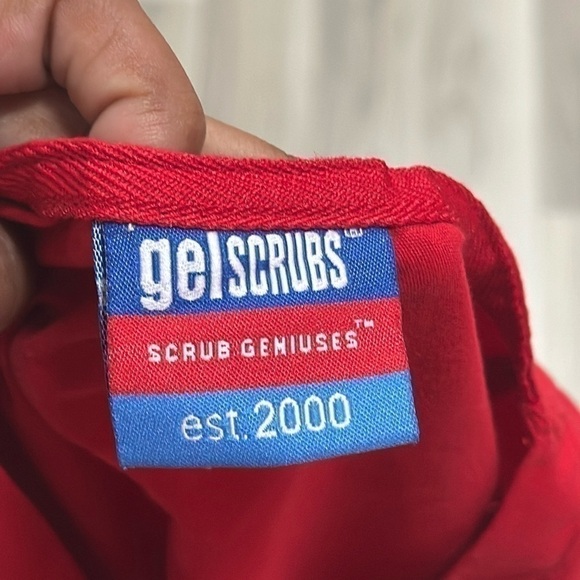 GEL SCRUBS Women’s Texas Tech Red Scrub Size Small - Picture 5 of 7
